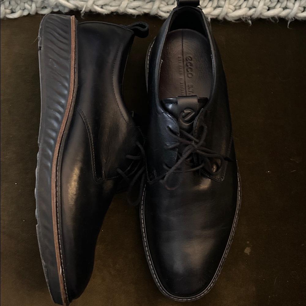 Ecco Men's Black Leather Oxfords